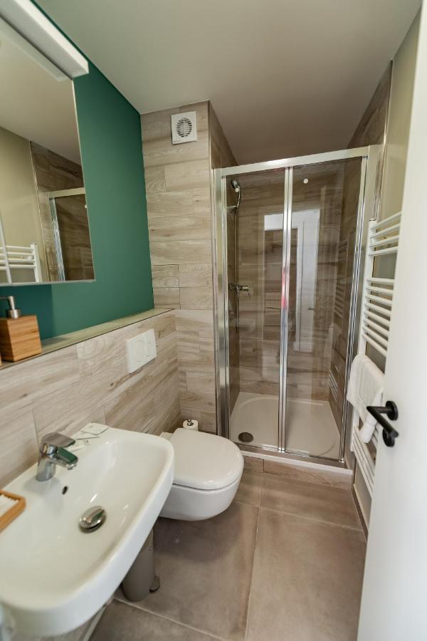Apartments 4U: Kampus Upstairs Hradec Králové מראה חיצוני תמונה