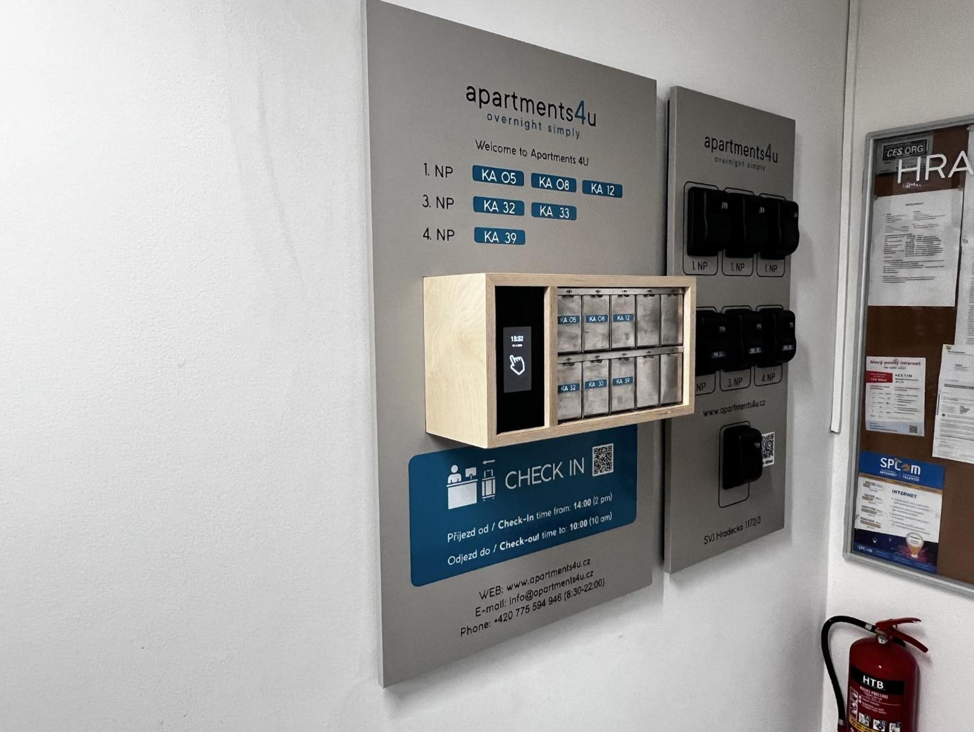 Apartments 4U: Kampus Upstairs Hradec Králové מראה חיצוני תמונה
